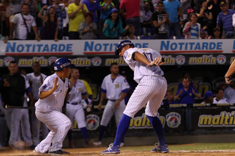 Magallanes vapuleó a Caribes y forzó el séptimo juego en Valencia