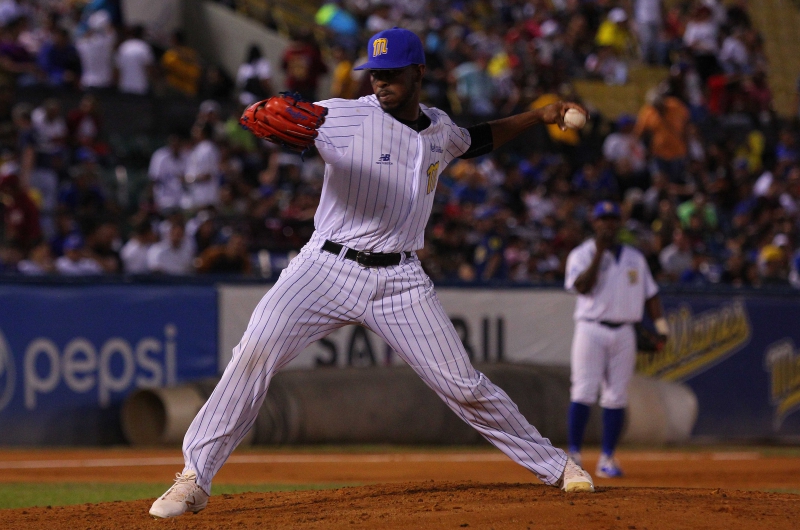 Tigres vs Magallanes (Juego 1)