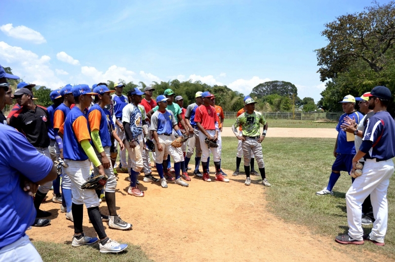 Un éxito primer ShowCase de Magallanes Baseball Academy
