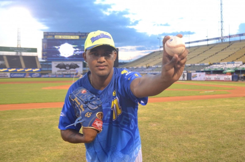 Yohander Méndez quiere ganar el anillo con Magallanes