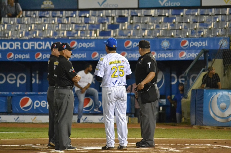 Magallanes ganó a Caribes por forfeit
