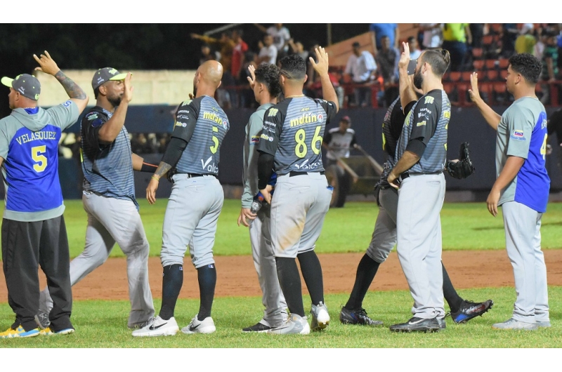 Los turcos terminaron invictos la sexta semana de la temporada