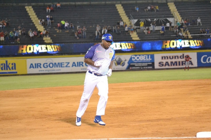 La nave volvió al camino del triunfo