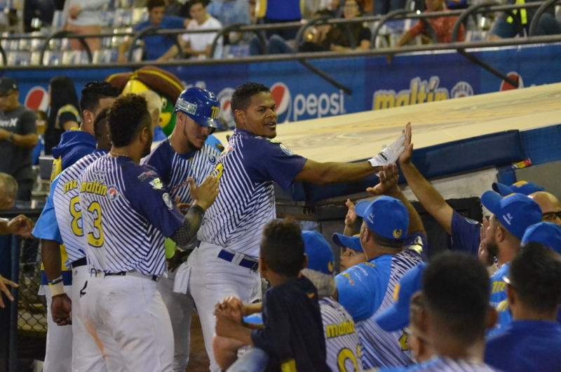 El poder de Reynaldo Rodríguez fue la diferencia ante Águilas