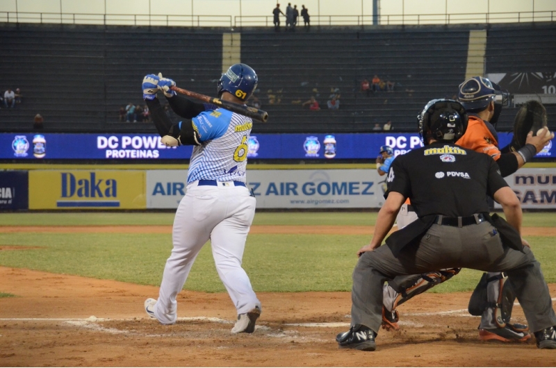 Turcos y rapaces dividieron en Valencia