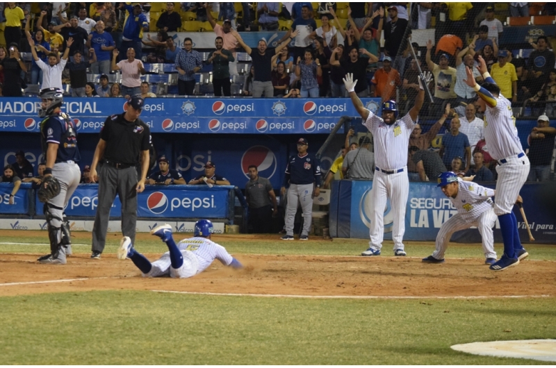 La nave dejó en el terreno a Tigres y clasificó a la postemporada