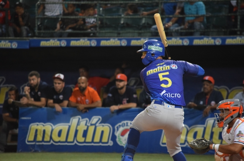 Magallanes cayó en el cuarto juego de la serie ante Caribes