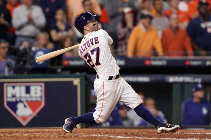 José Altuve supera los 1.546 hits de César Tovar en MLB