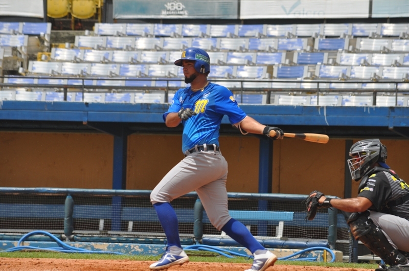 Magallanes realizó su primer juego interescuadras