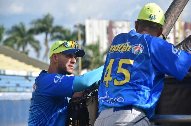 Ronny Cedeño abordó La Nave en el octavo día de pretemporada