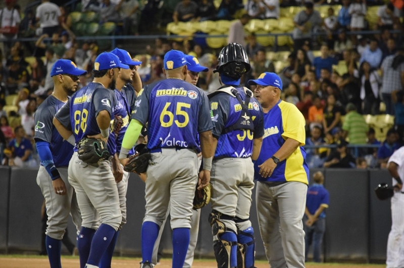 Magallanes cayó ante su eterno rival