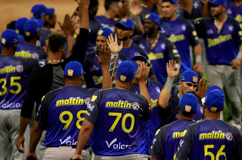 Navegantes del Magallanes remontó en la UCV ante el eterno rival