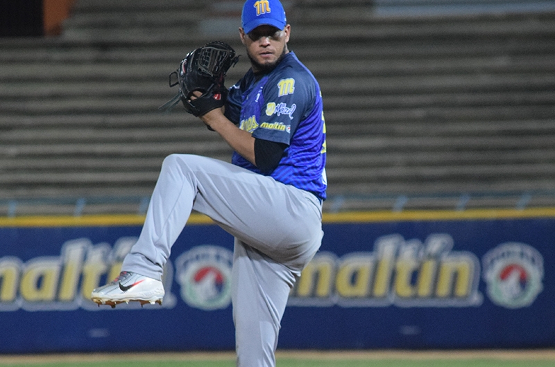 Yohan Pino silenció a los rapaces en su casa