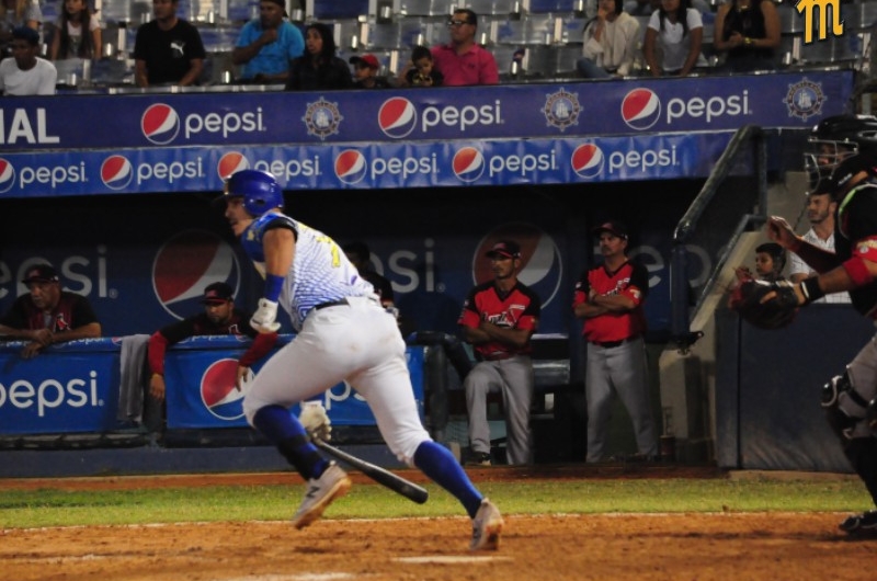 La Nave dejó en el terreno a Cardenales con hit de oro de Alberth Martínez