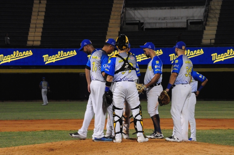 La nave cayó en casa ante la tribu