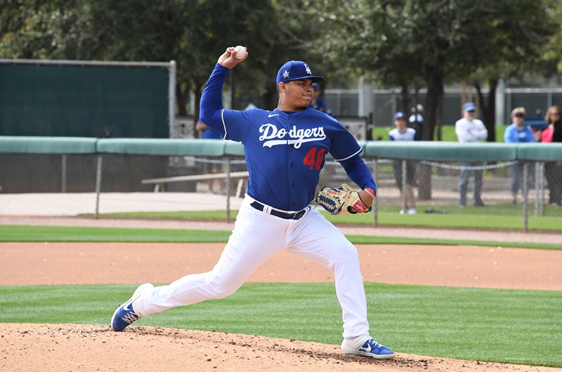 El sinker de Brusdar Graterol marcó 100 millas en su estreno con los Dodgers