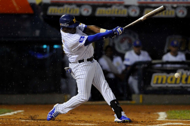 ADONIS FUE EL MEJOR DE LOS TURCOS EN LA SEMANA