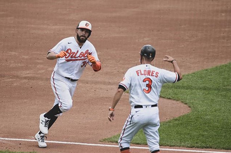 Renato Núñez soltó 2 jonrones en victoria de Orioles