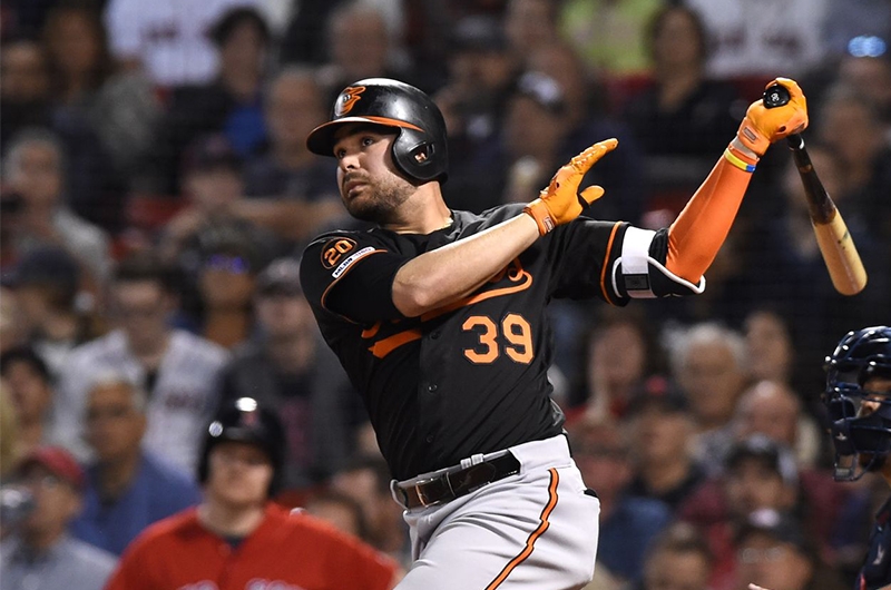 Renato Núñez jugará con Magallanes