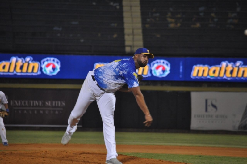 Magallanes cayó en el primero ante su eterno rival