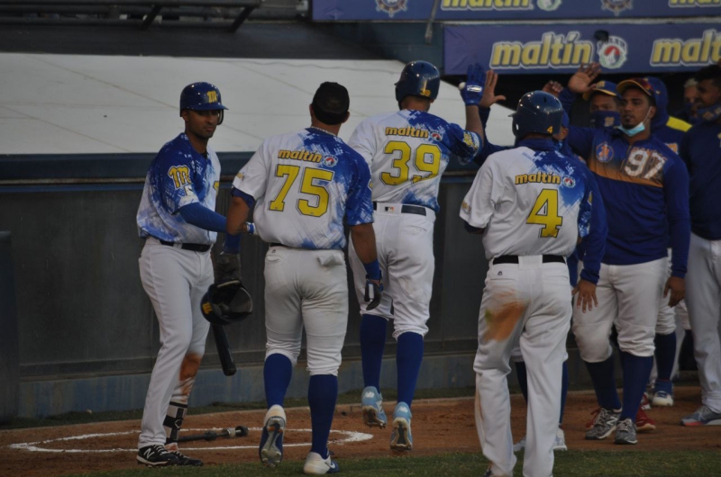 Yohan Pino y Renato Núñez guiaron triunfo de Magallanes frente a Bravos
