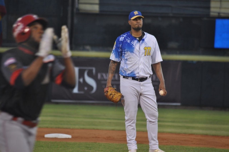 Magallanes cedió en el primero ante los crepusculares