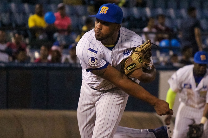 Deolis Guerra firmó con los Atléticos de Oakland