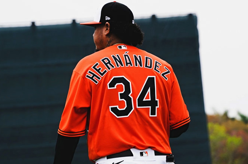 Félix Hernández comenzó a ajustarse en su primer inicio primaveral