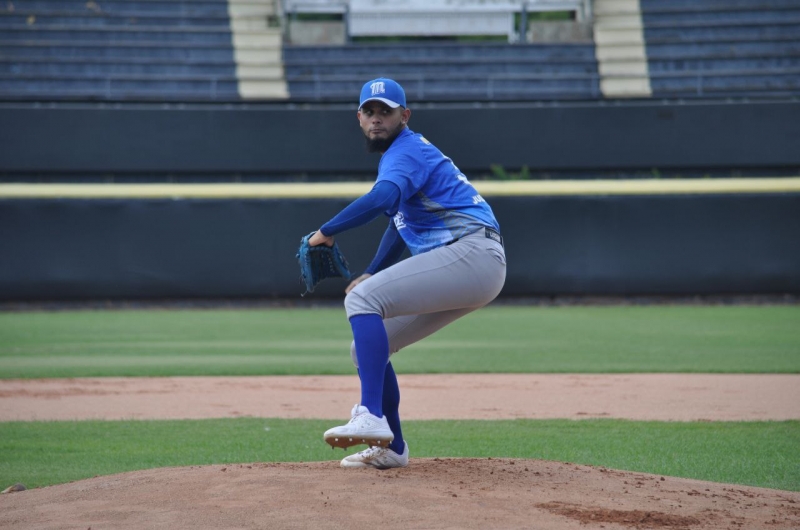 Lanzadores siguen poniéndose a tono para el juego inaugural