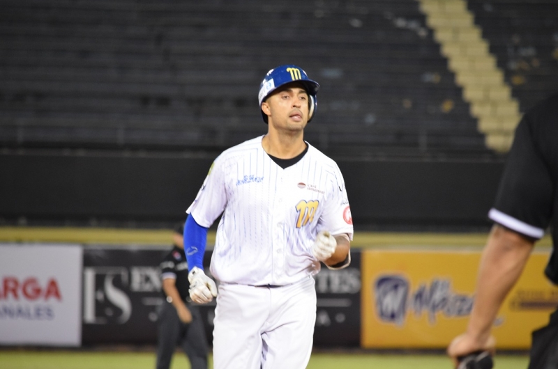 Leonardo Reginatto lideró a la Nave en triunfo ante Leones