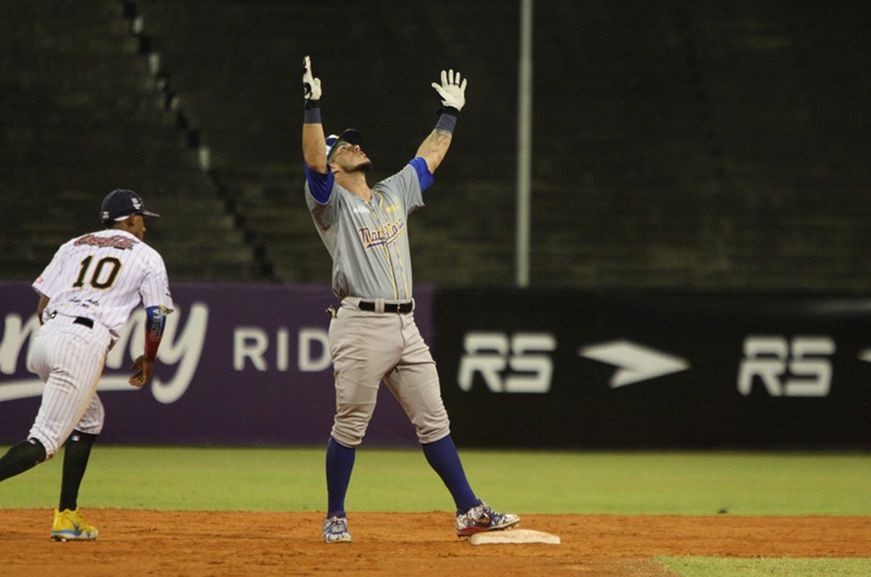¡SEIS EN FILA! Magallanes vino de atrás y derrotó a Leones