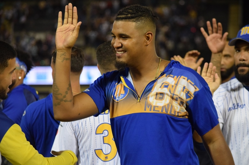 Magallanes blanqueó a Leones en Valencia