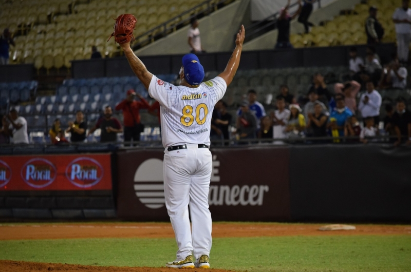 Rondón y Vizcaya fueron los mejores relevistas de la temporada