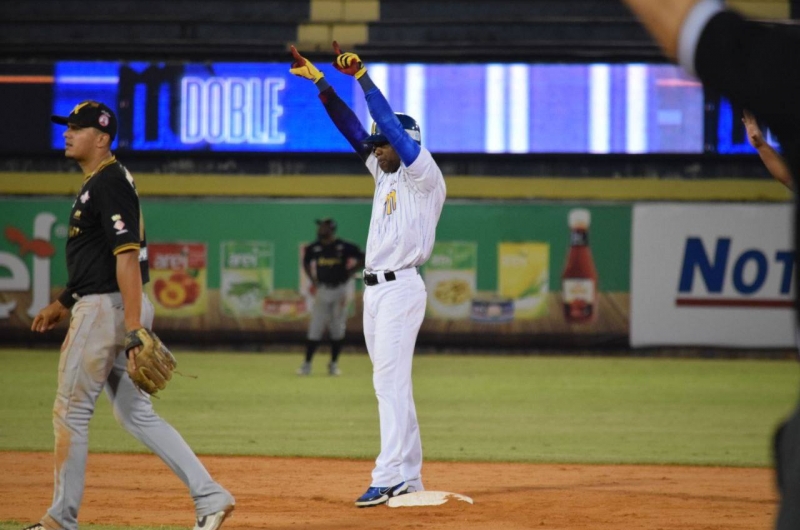 Magallanes vino de atrás para ganar duelo agónico ante Tigres
