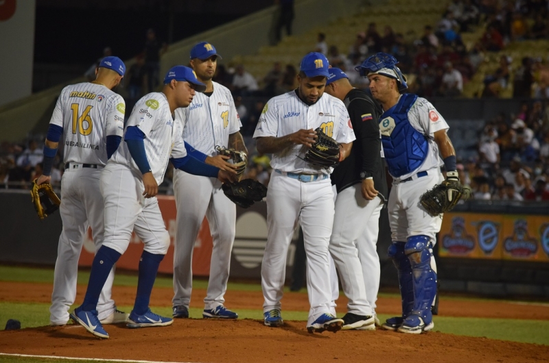 Caribes vapuleó a Magallanes y se va arriba en la Serie Final