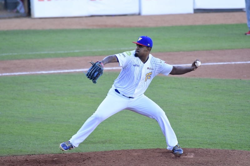 Yohander Méndez encaminó a Magallanes ante Charros de Jalisco