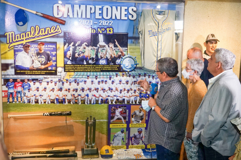 Título 13 de Magallanes ya tiene su vitrina en el Museo del Béisbol