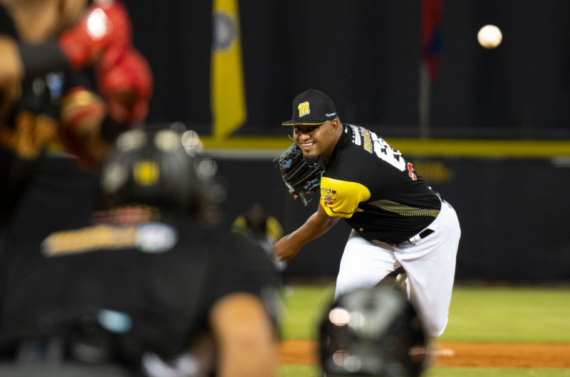 Los turcos cayeron ante Cardenales en extrainnings