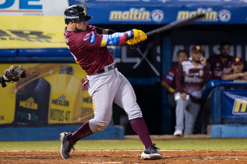 Magallanes ganó el primero de la doble tanda ante Bravos