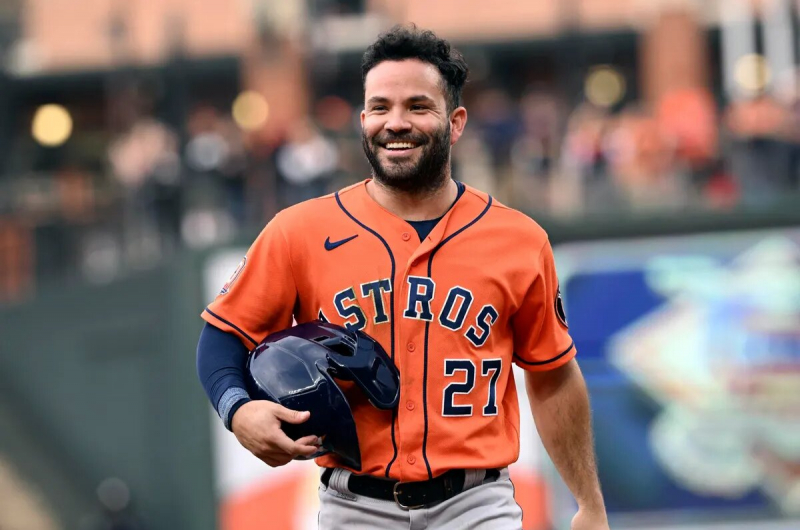 José Altuve se estrenó en la temporada con los Astros