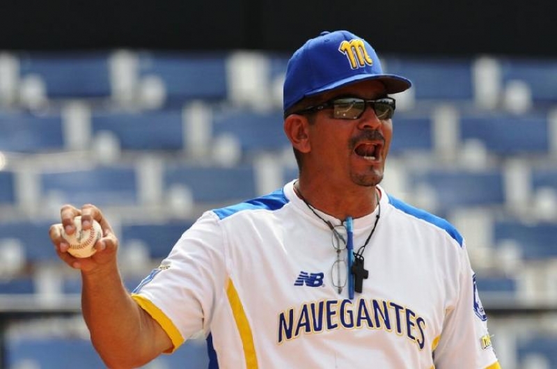 Roberto Espinoza regresa al Magallanes