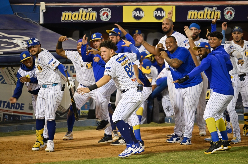 La Nave demostró su poder para remontar ante Cardenales