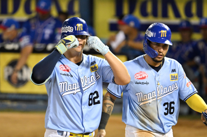 Magallanes pintó de blanco a Tiburones en Valencia