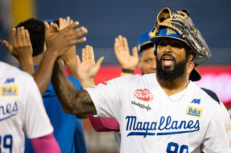 Magallanes regaló arepas y barrió a Águilas