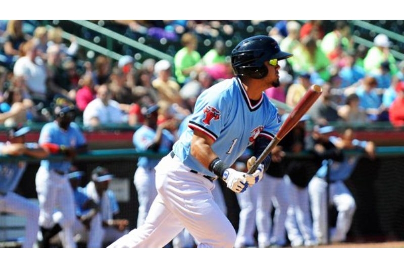 Eduard Pinto no bajó el ritmo con su bate en 2016