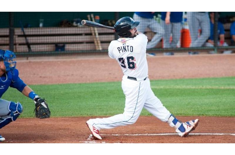 Josmil Pinto recibió el llamado a Las Mayores