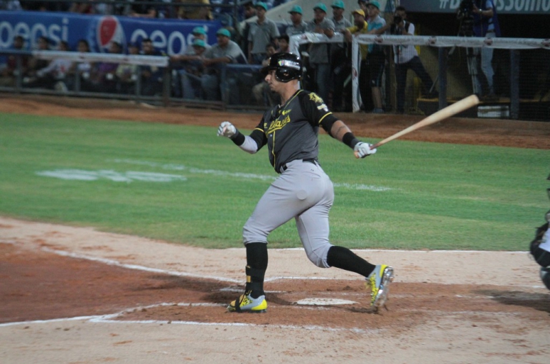 La nave dominó a los Leones en la capital