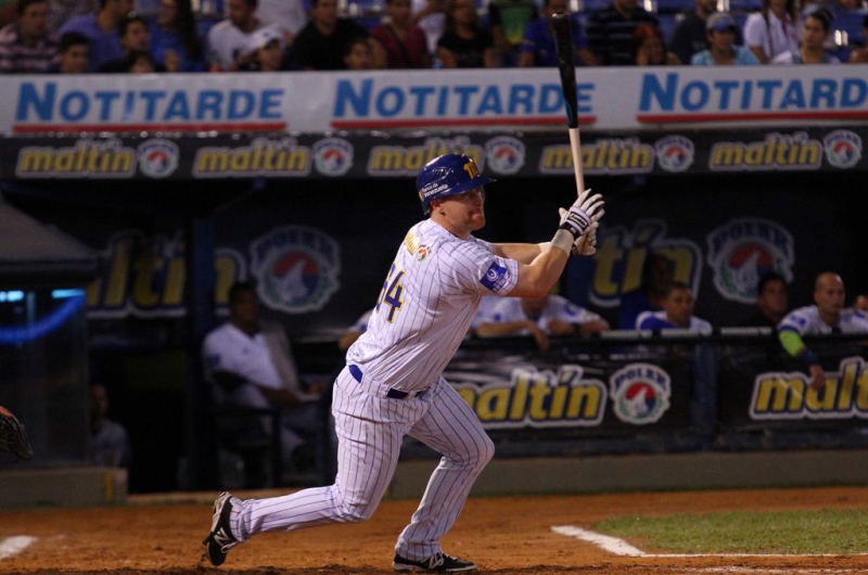 Magallanes vapuleó a Tiburones en Valencia