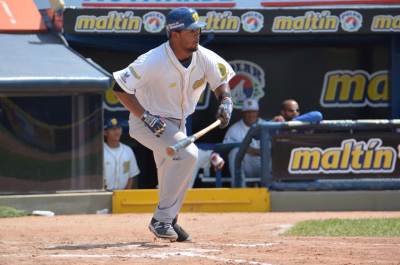 Magallanes picó adelante en la semifinal de la Liga Paralela