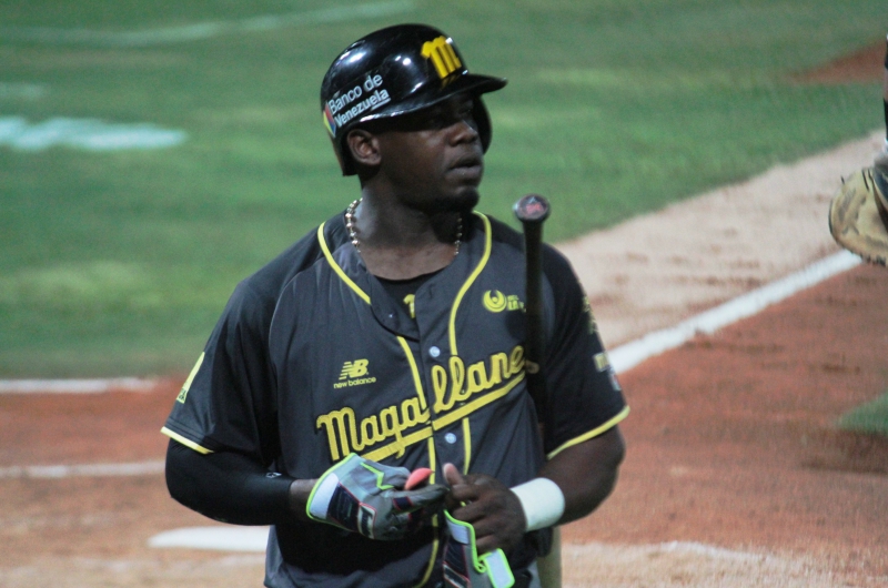 Magallanes perdió ante los Bravos en Margarita